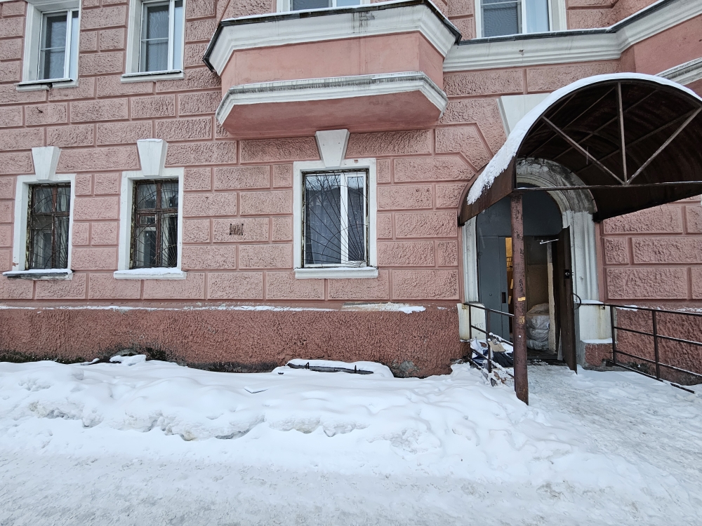 МТУ Росимущества сообщает о проведении электронного аукциона по продаже нежилых помещений в жилом доме, расположенных по адресу: Мурманская область, МО г. Мурманск, ул. Лобова, д.37  (прием заявок по 28.09.2026)